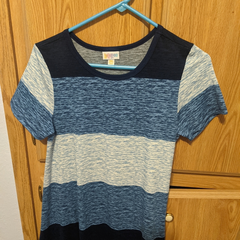 Tops - Picture 4 of 7